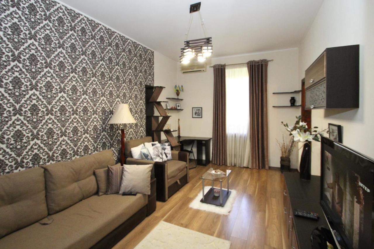 Cozy Apartment On Yevreiska Street Одеса Екстериор снимка
