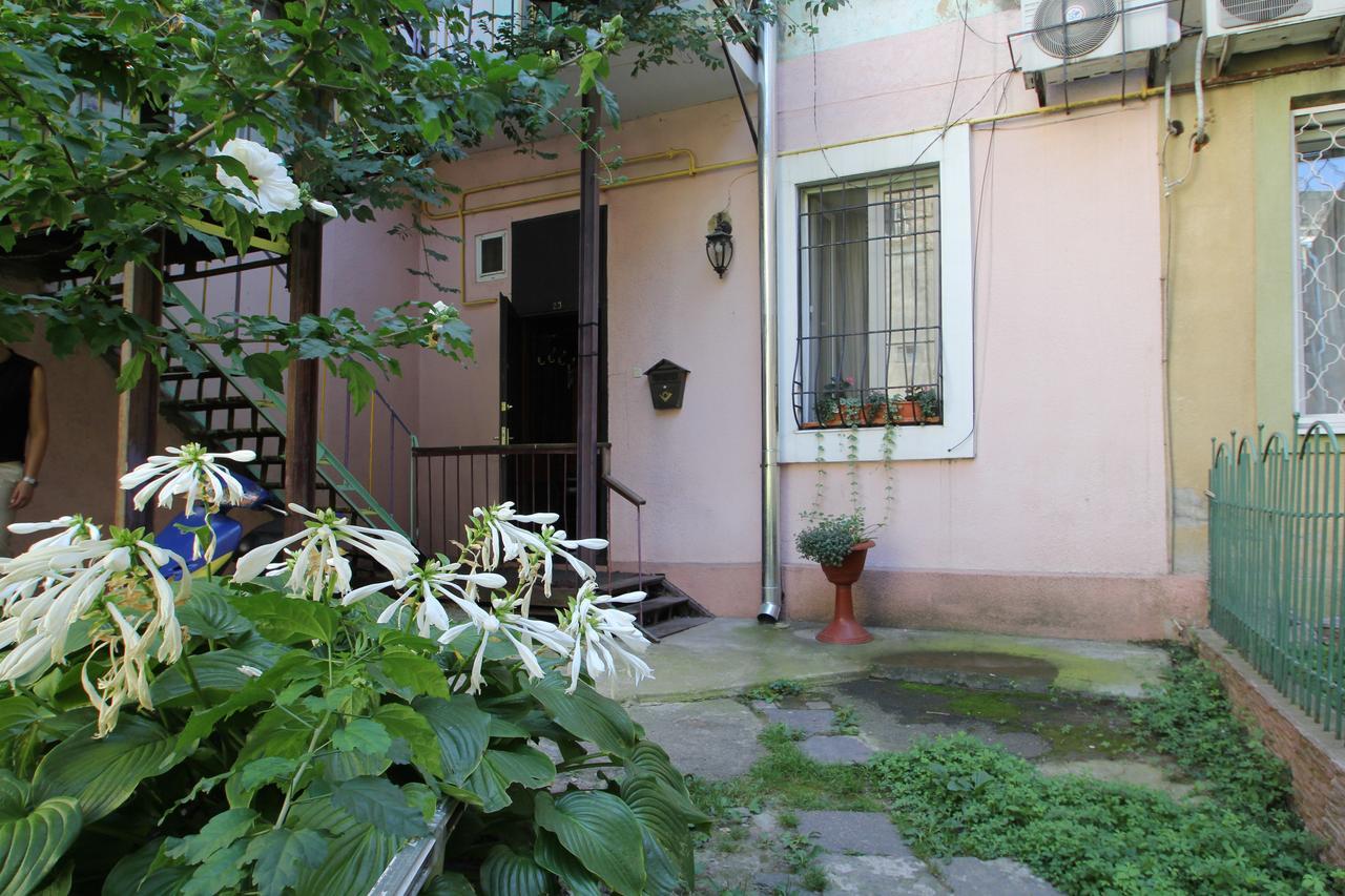 Cozy Apartment On Yevreiska Street Одеса Екстериор снимка